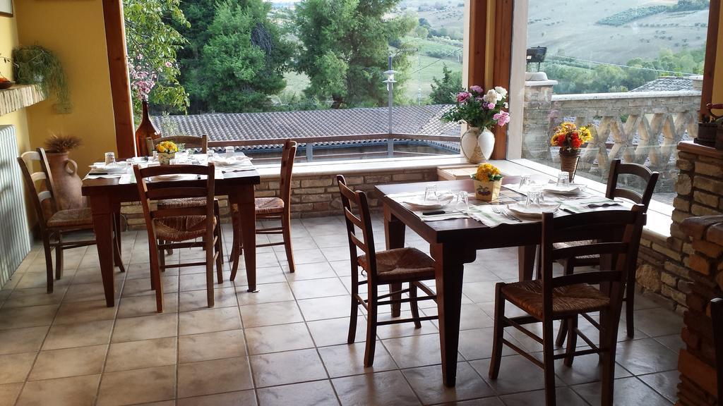 Agriturismo Col Morino Bed & Breakfast Pineto Luaran gambar