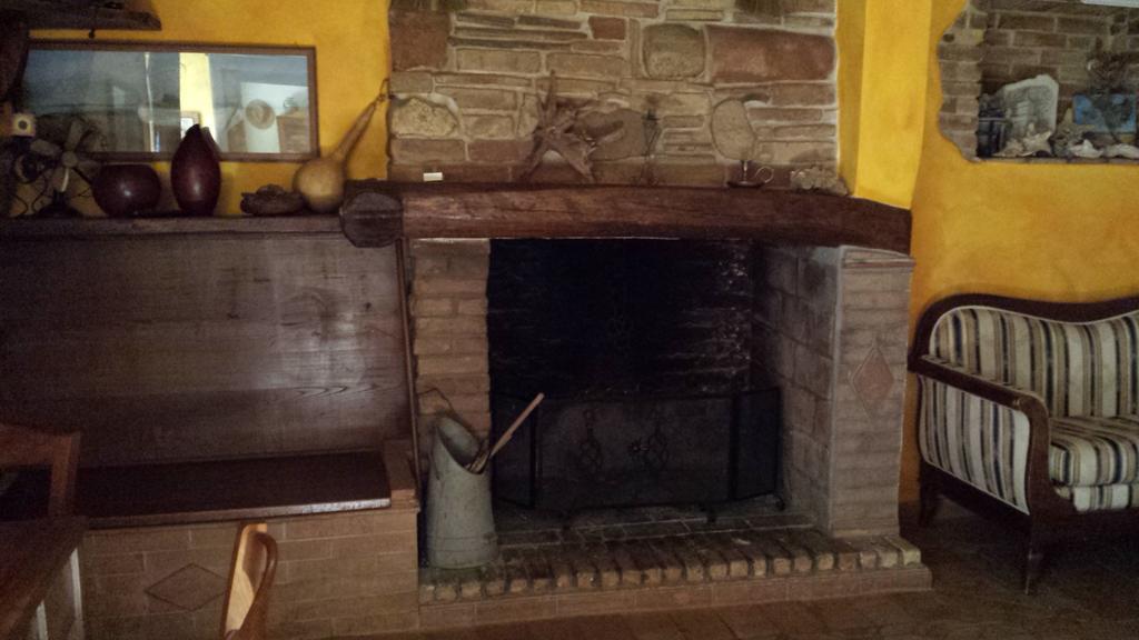 Agriturismo Col Morino Bed & Breakfast Pineto Luaran gambar