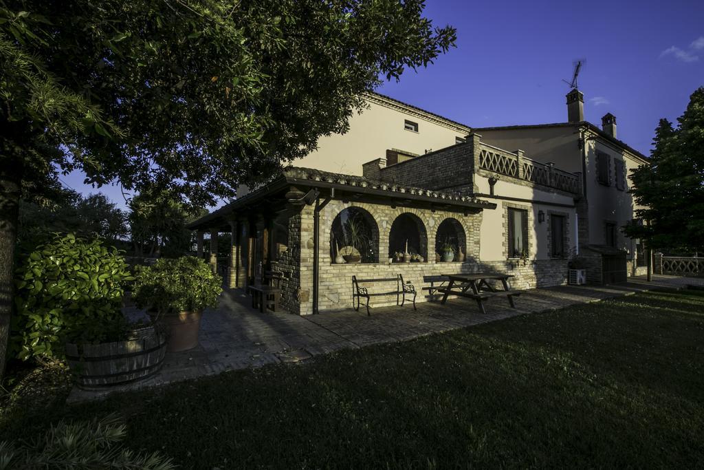 Agriturismo Col Morino Bed & Breakfast Pineto Luaran gambar